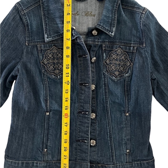 Code Bleu Women’s Jean Jacket Size M With Embroidery Front Pockets - Picture 3 of 10